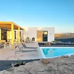 Tabaiba En Con Piscina لاجاريس