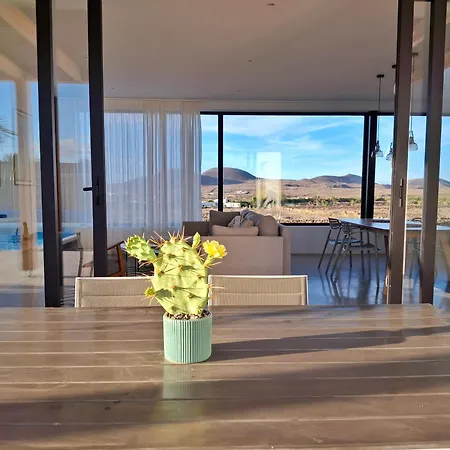 فيلة Tabaiba En Con Piscina لاجاريس